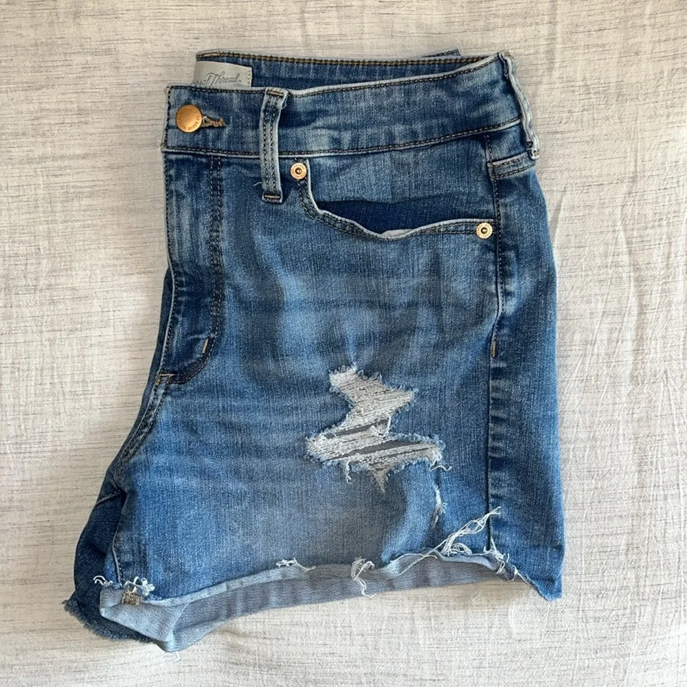 Universal Thread High Rise Midi Stretch Cutoff Distressed Ripped Shorts - Picture 3 of 4